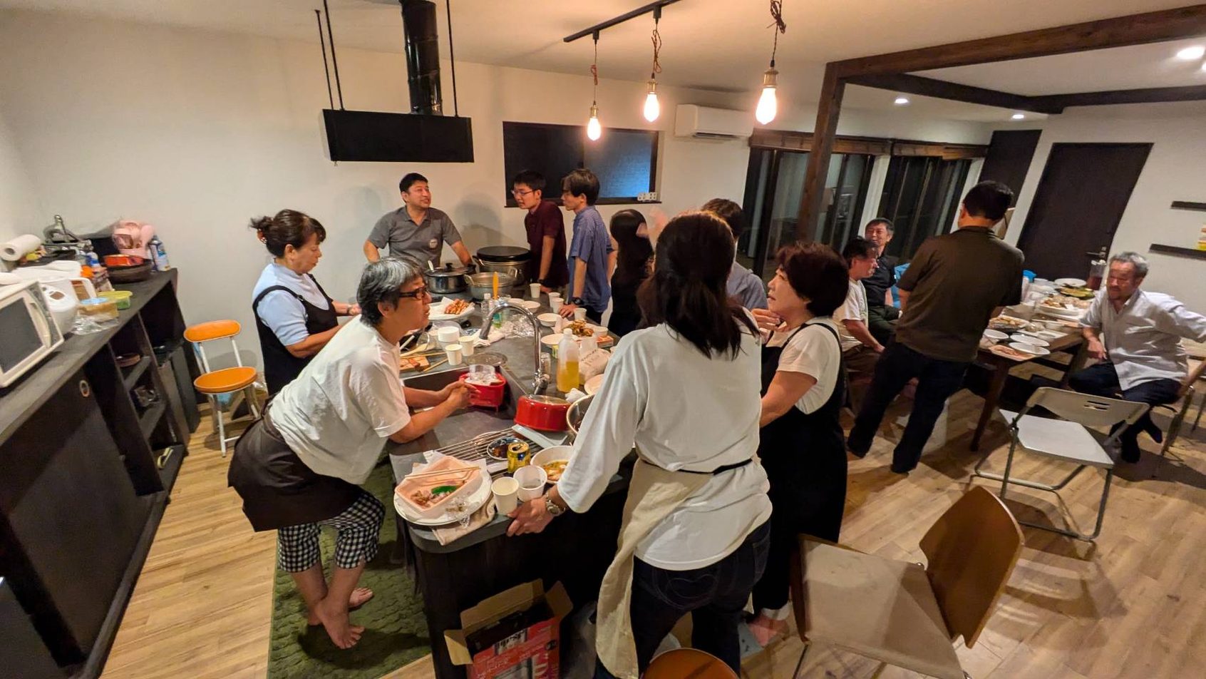 地域の方々と郷土料理体験